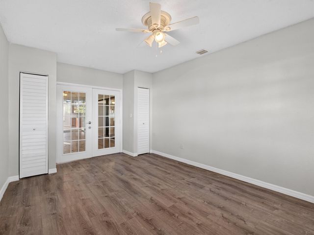 566 SE Damask Avenue, Port St Lucie, FL 34983