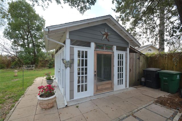 4015 Gardendale Drive, Houston, TX 77092