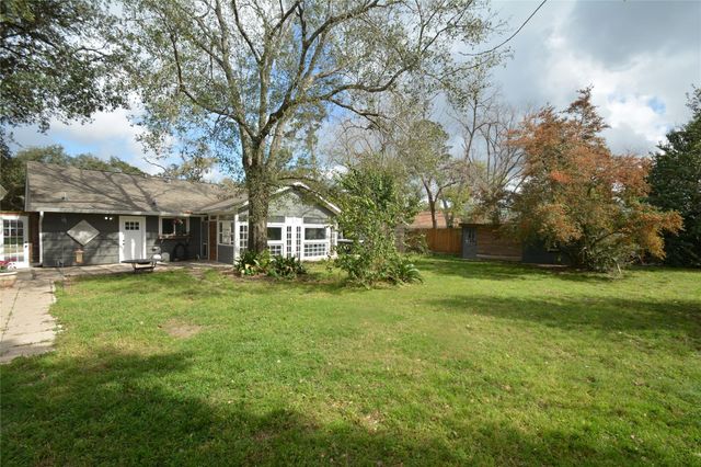 4015 Gardendale Drive, Houston, TX 77092