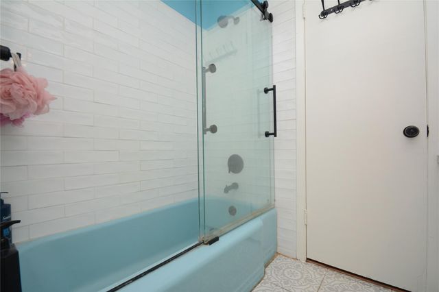 4015 Gardendale Drive, Houston, TX 77092