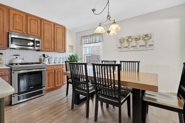 7005 W Sunnyside Avenue, Norridge, IL 60706