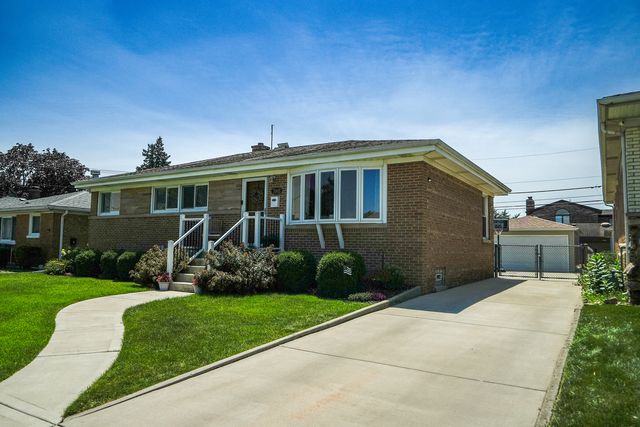 7005 W Sunnyside Avenue, Norridge, IL 60706