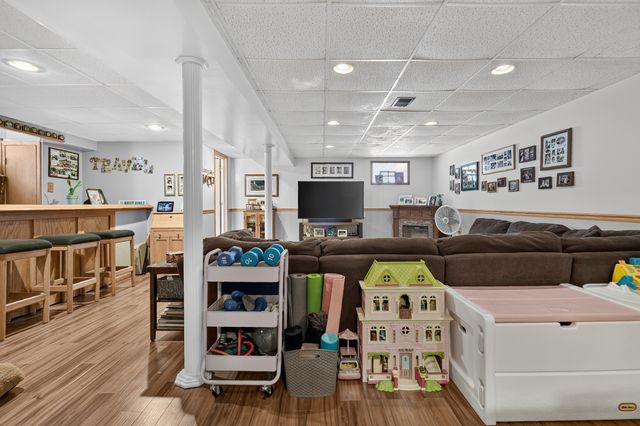 7005 W Sunnyside Avenue, Norridge, IL 60706