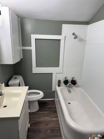 416 England Street, Lonoke, AR 72086