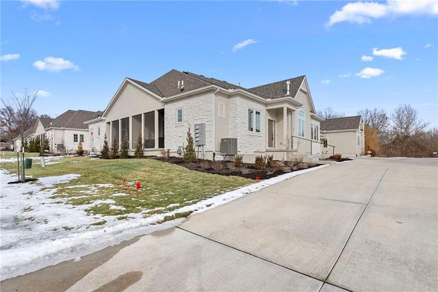 7221 Allman Drive, Shawnee, KS 66217