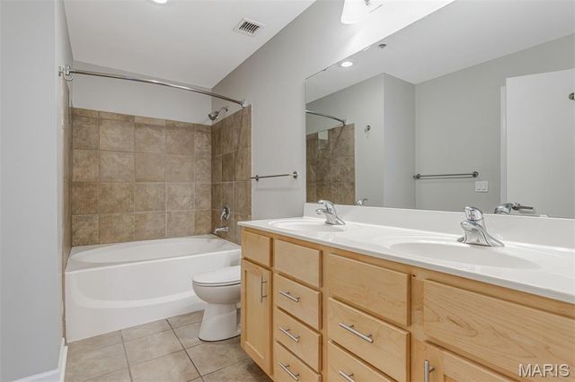 1511 Locust Street 304, St Louis, MO 63103