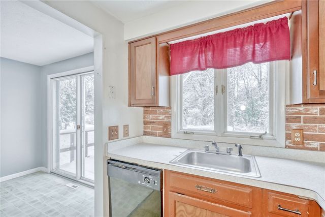 16 Beaman Road West, Ogden, NY 14624