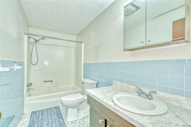 16 Beaman Road West, Ogden, NY 14624