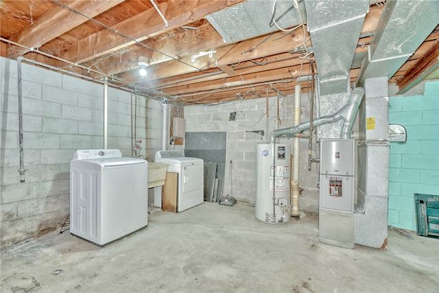 16 Beaman Road West, Ogden, NY 14624