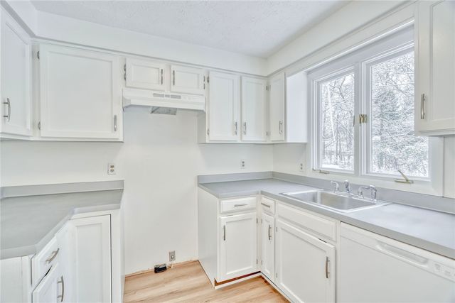 16 Beaman Road West, Ogden, NY 14624