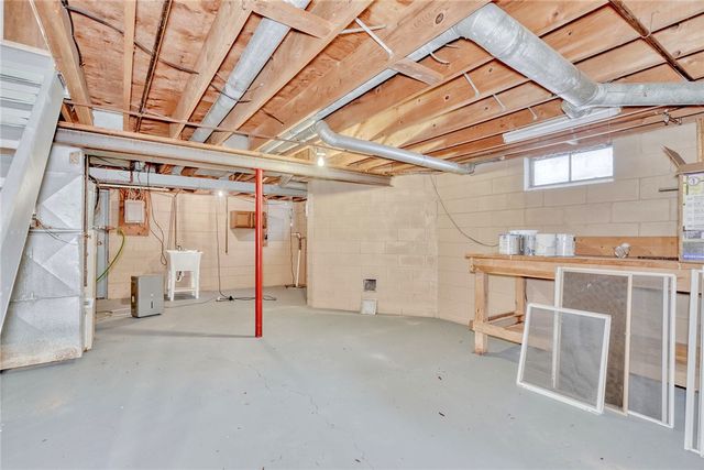 16 Beaman Road West, Ogden, NY 14624