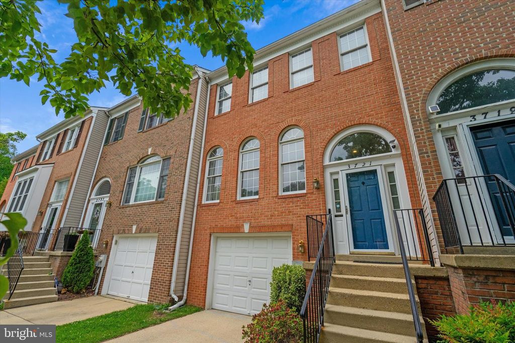 Image 2 of property listing at 3721 BERLEIGH HILL CT, Burtonsville, MD 20866