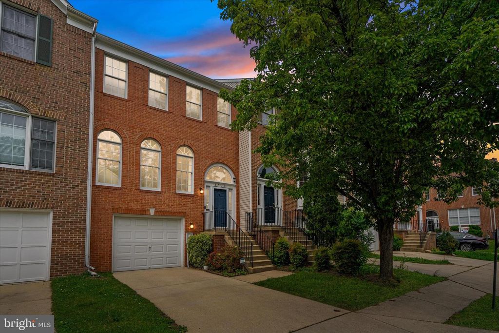 Image 3 of property listing at 3721 BERLEIGH HILL CT, Burtonsville, MD 20866