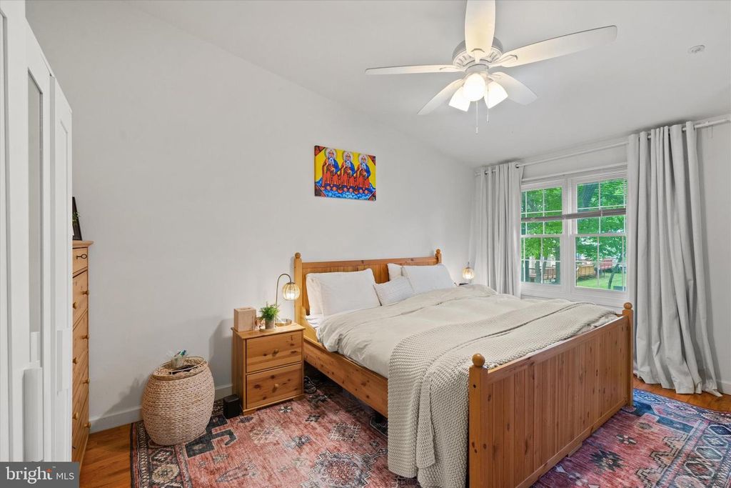 Image 29 of property listing at 3721 BERLEIGH HILL CT, Burtonsville, MD 20866