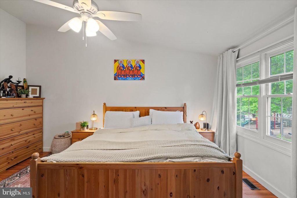 Image 32 of property listing at 3721 BERLEIGH HILL CT, Burtonsville, MD 20866