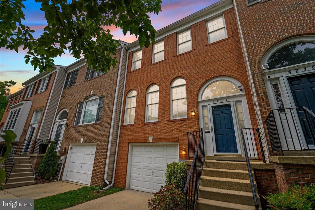 Image 4 of property listing at 3721 BERLEIGH HILL CT, Burtonsville, MD 20866