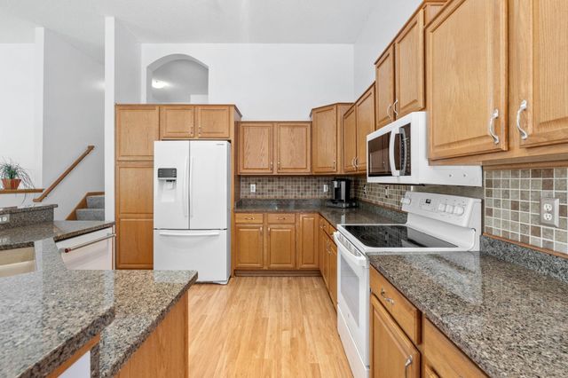 15642 Chasewood Court, Rosemount, MN 55068