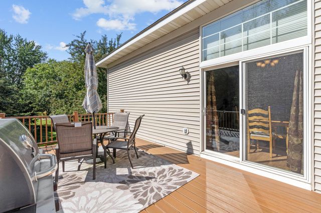 15642 Chasewood Court, Rosemount, MN 55068