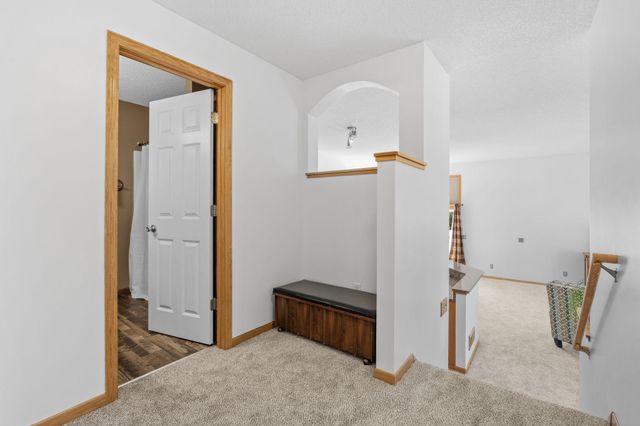 15642 Chasewood Court, Rosemount, MN 55068