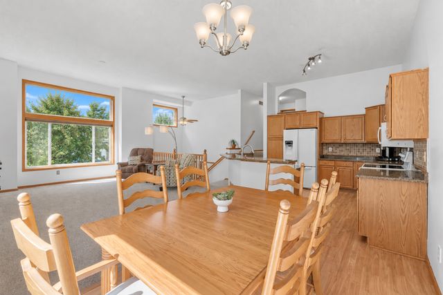 15642 Chasewood Court, Rosemount, MN 55068