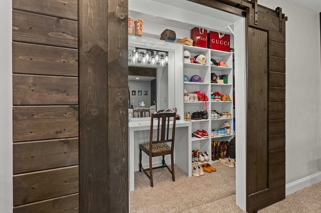 1208 Westwood Dr, Henderson, TX 75654