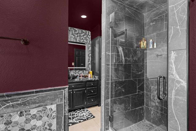 1208 Westwood Dr, Henderson, TX 75654