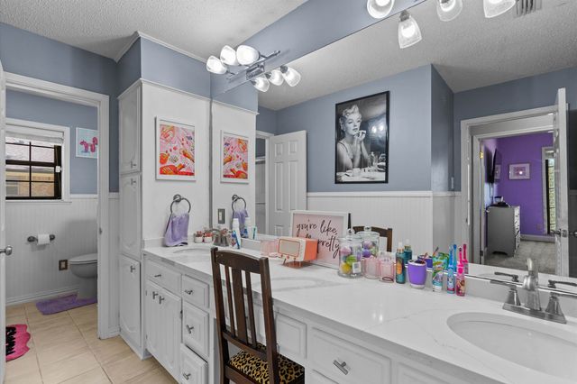 1208 Westwood Dr, Henderson, TX 75654