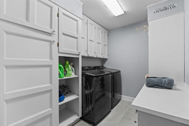 1208 Westwood Dr, Henderson, TX 75654