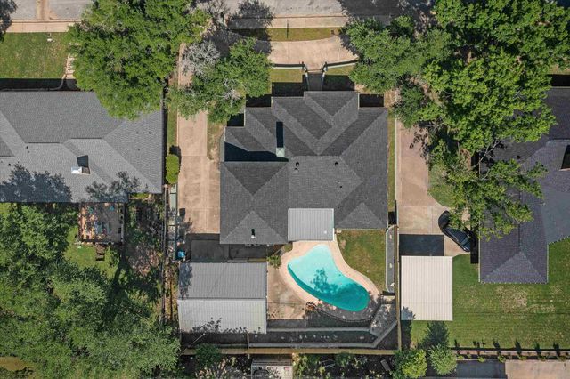 1208 Westwood Dr, Henderson, TX 75654