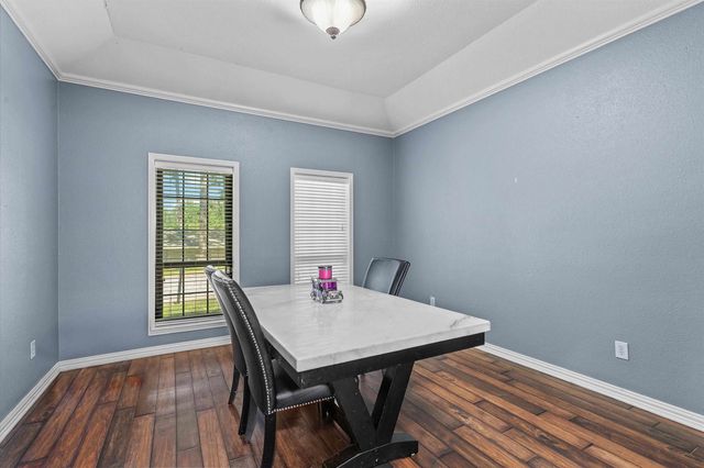 1208 Westwood Dr, Henderson, TX 75654