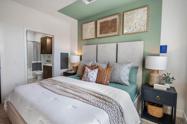 6400 Washington Avenue 336, Houston, TX 77007