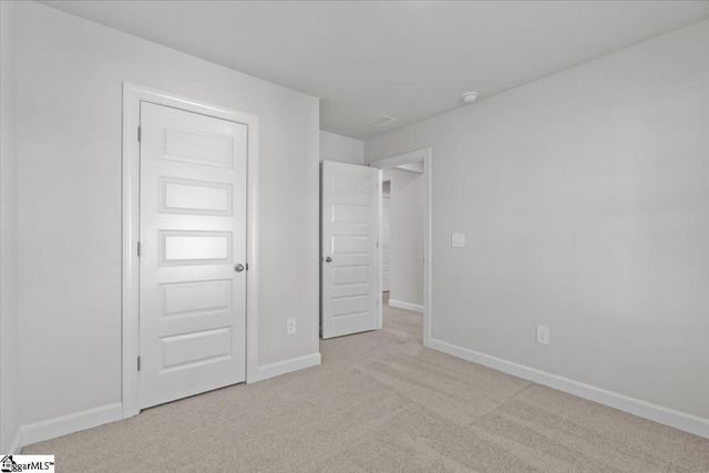 695 Cozy Bluff Road, Spartanburg, SC 29301