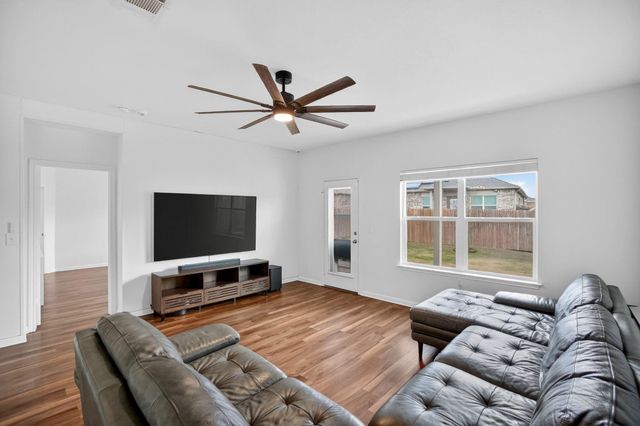 109 Shiner LN, Georgetown, TX 78626