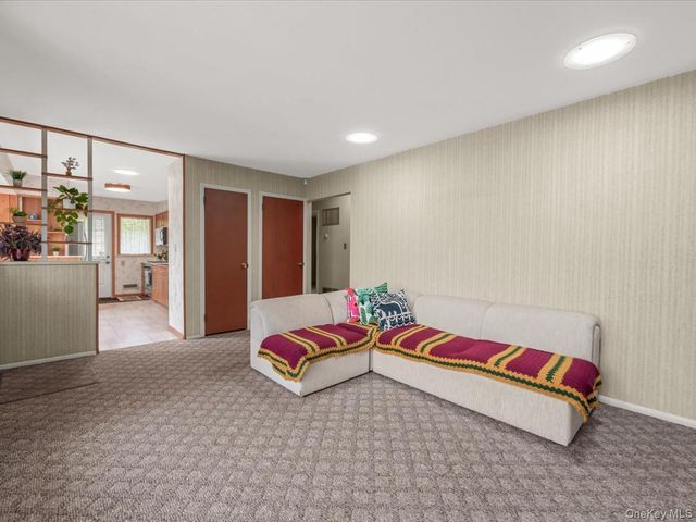 12 Joyce Lane, Commack, NY 11725