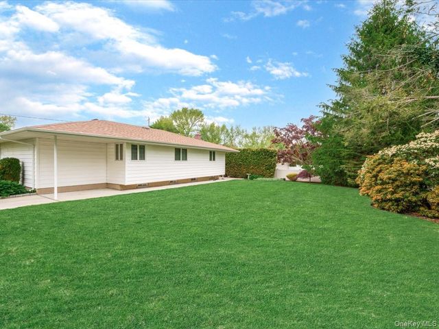 12 Joyce Lane, Commack, NY 11725