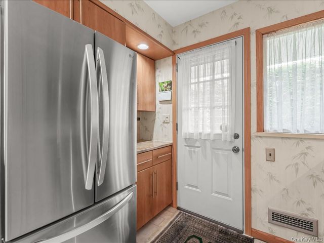 12 Joyce Lane, Commack, NY 11725