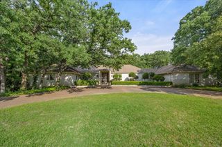 2409 Southbrook Court, Arlington, TX 76006