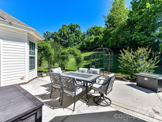 1788 Oakmont Drive, Denver, NC 28037