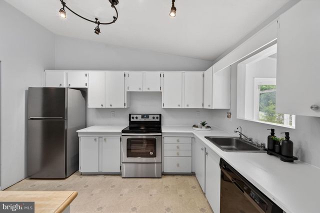 1365 MOYER RD, Annapolis, MD 21403