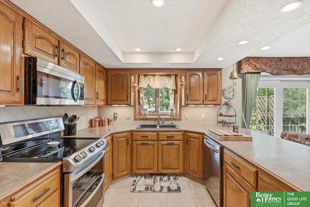 4314 Amos Gates Drive, Bellevue, NE 68123