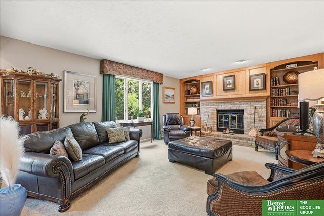 4314 Amos Gates Drive, Bellevue, NE 68123