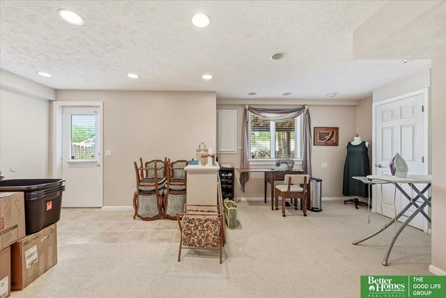 4314 Amos Gates Drive, Bellevue, NE 68123