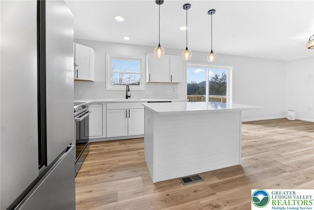 5693 Neola Road, Jackson Twp, PA 18360