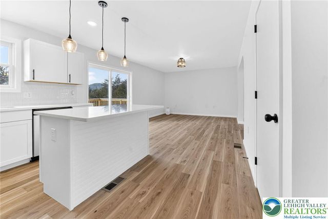 5693 Neola Road, Jackson Twp, PA 18360