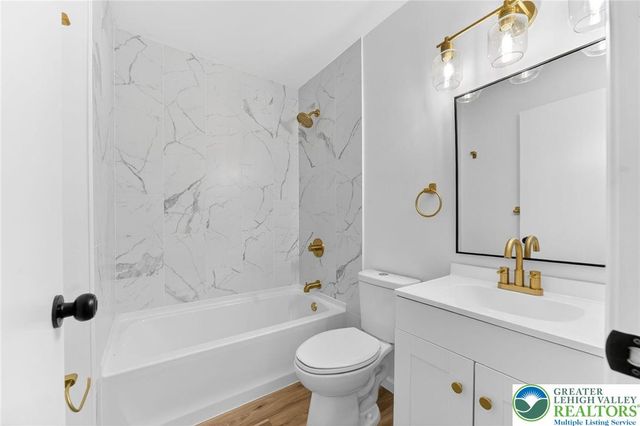 5693 Neola Road, Jackson Twp, PA 18360