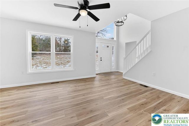 5693 Neola Road, Jackson Twp, PA 18360