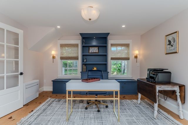 14 Sugarloaf St, Deerfield, MA 01373