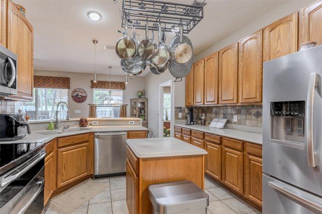 4911 LAZY OAKS WAY, St Cloud, FL 34771