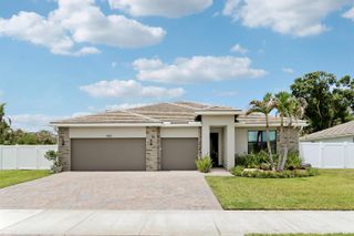 1490 SW Lago Circle, Palm City, FL 34990