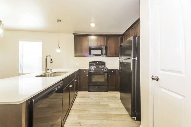 2311 Alcantara Avenue, Crandall, TX 75114